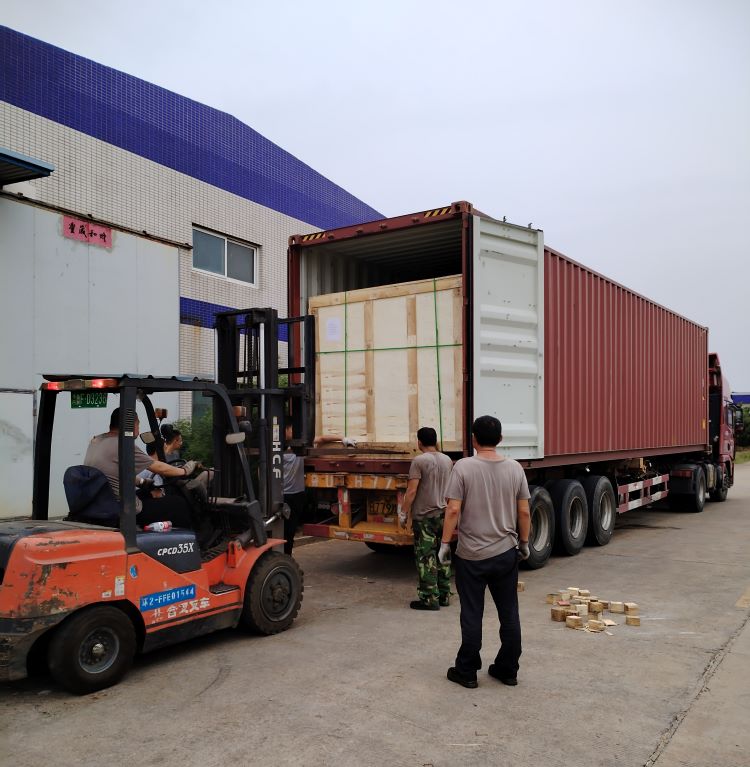 待發(fā)的數(shù)控車銑復(fù)合機(jī)床 待發(fā)的數(shù)控車銑復(fù)合機(jī)床