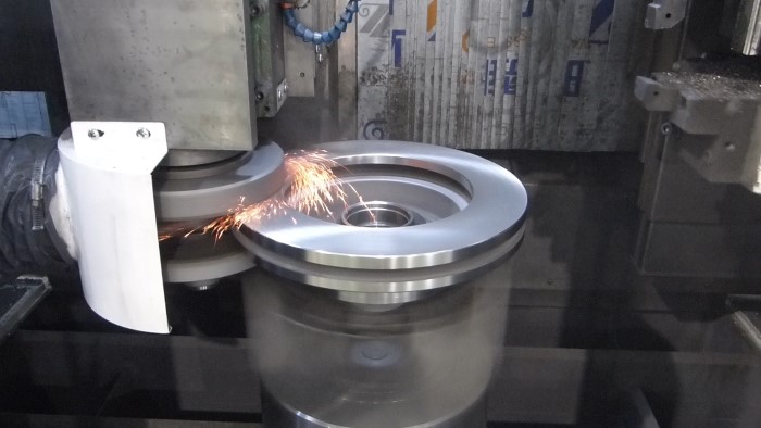 剎車盤專用磨床加工畫面 剎車盤專用磨床加工畫面
